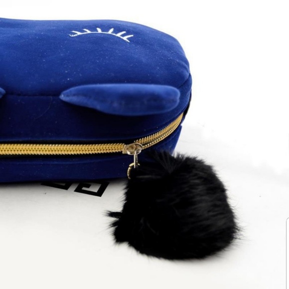 🆕️ NWT Cosmetic Case - Picture 5 of 8